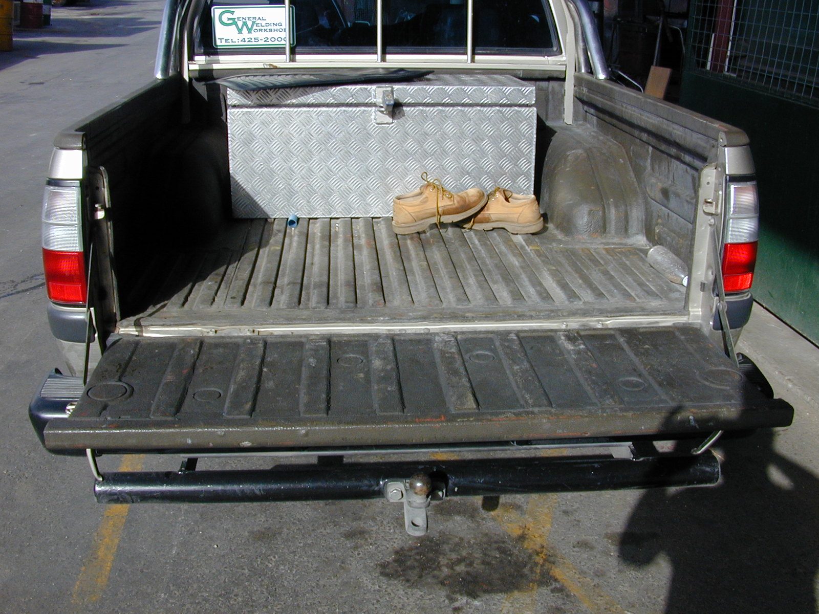 Coated steel surfaces leaving the coating cell